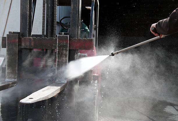 Why Choose Our Certified Pressure Washing Experts for Your Project Needs in Des Moines, IA?
